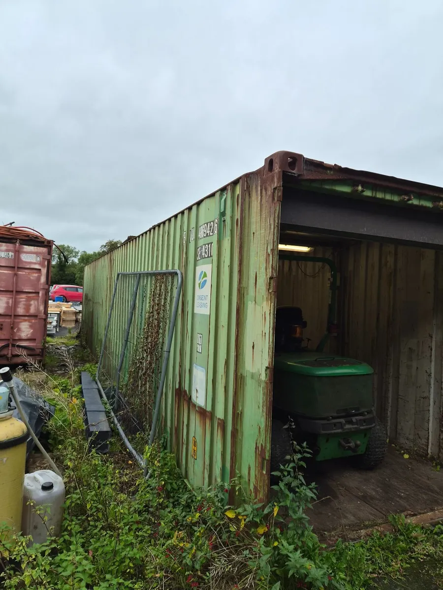 Shipping Container 40 foot - Image 1