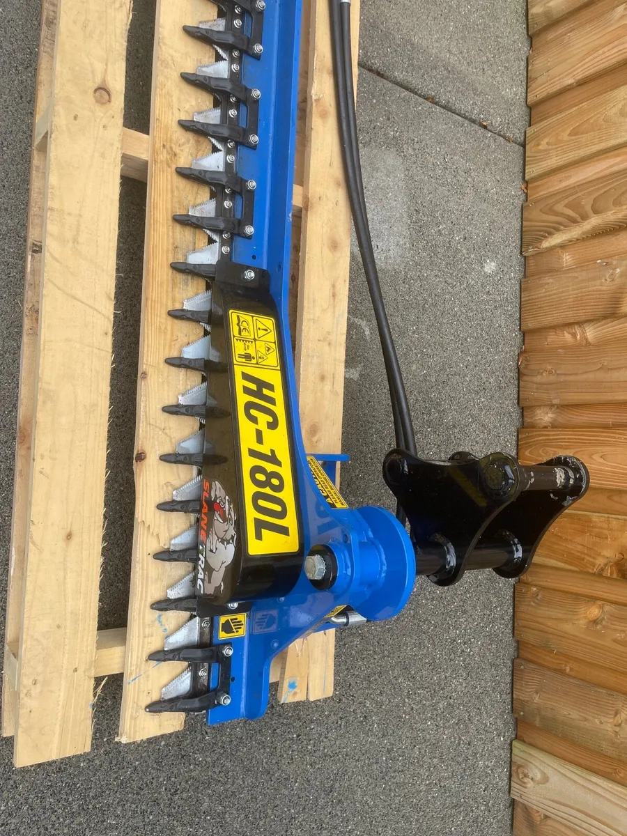 SLANETRAC HC-180L Fingerbar Hedge Cutter - Image 1