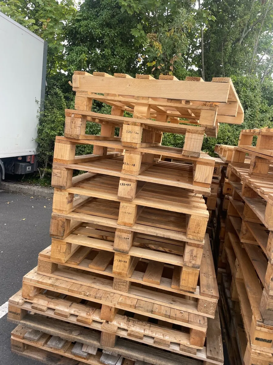 Damaged Pallets €1 - Image 2