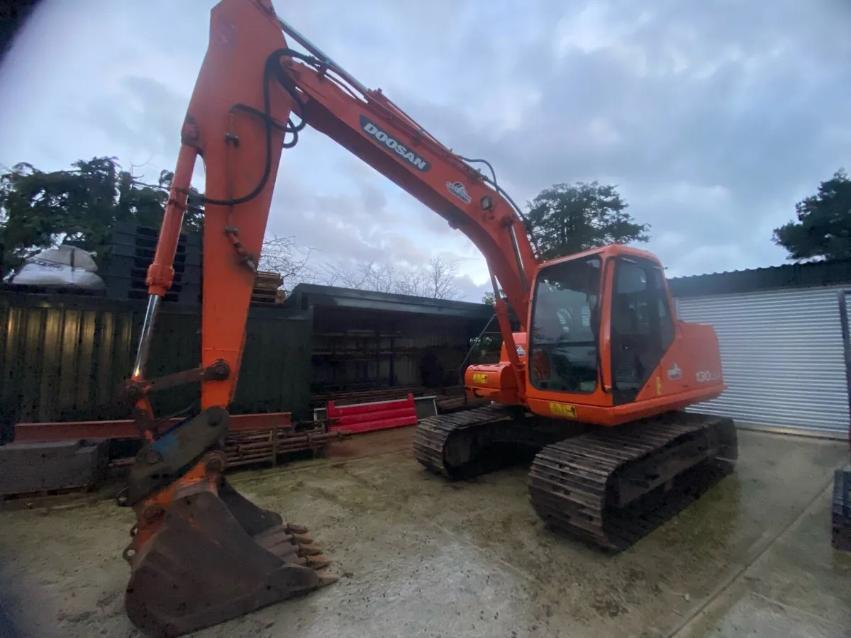 Daewoo / Doosan 130 LCV - Image 4