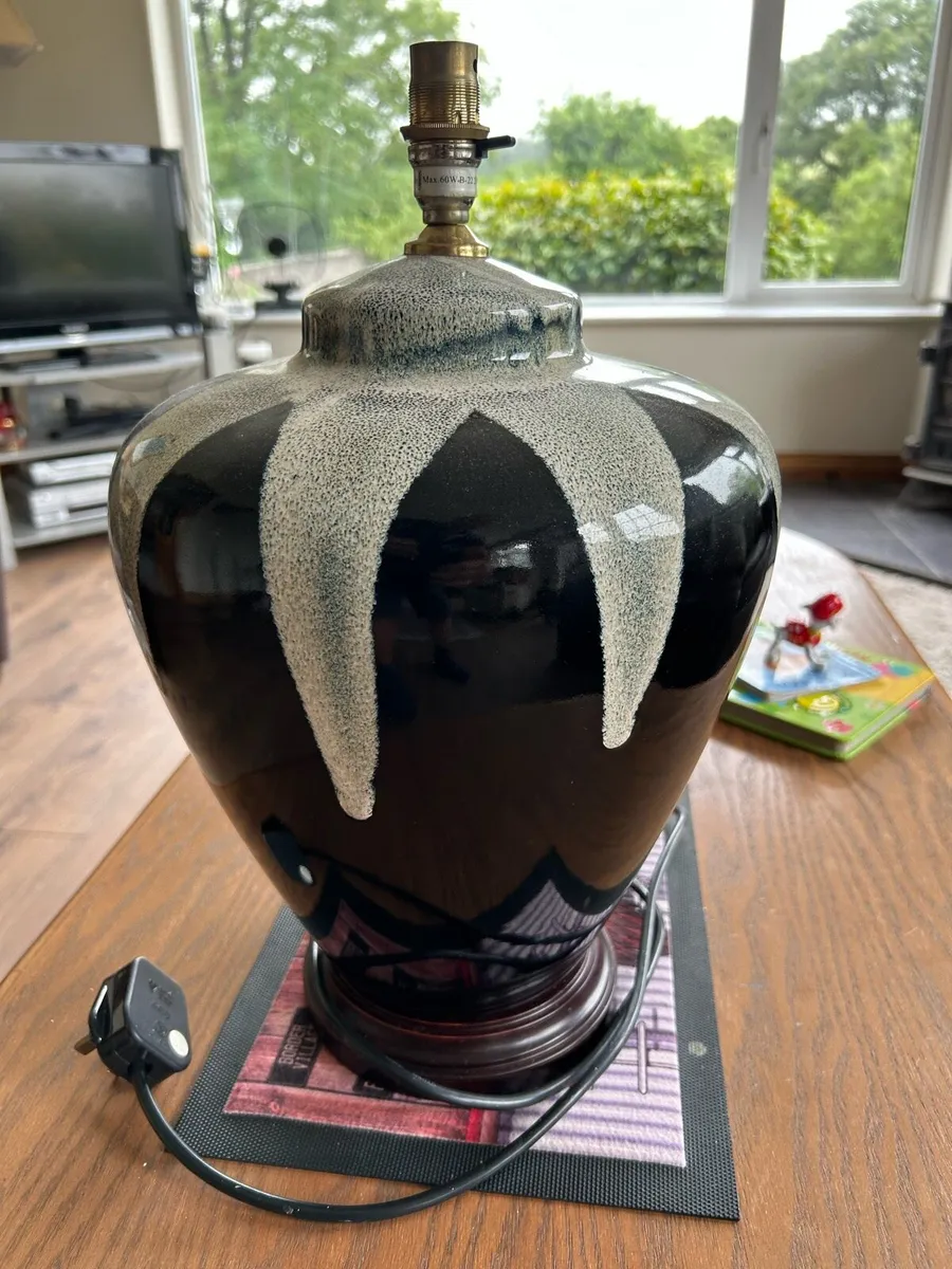 2 Ceramic Light Stand - Image 2