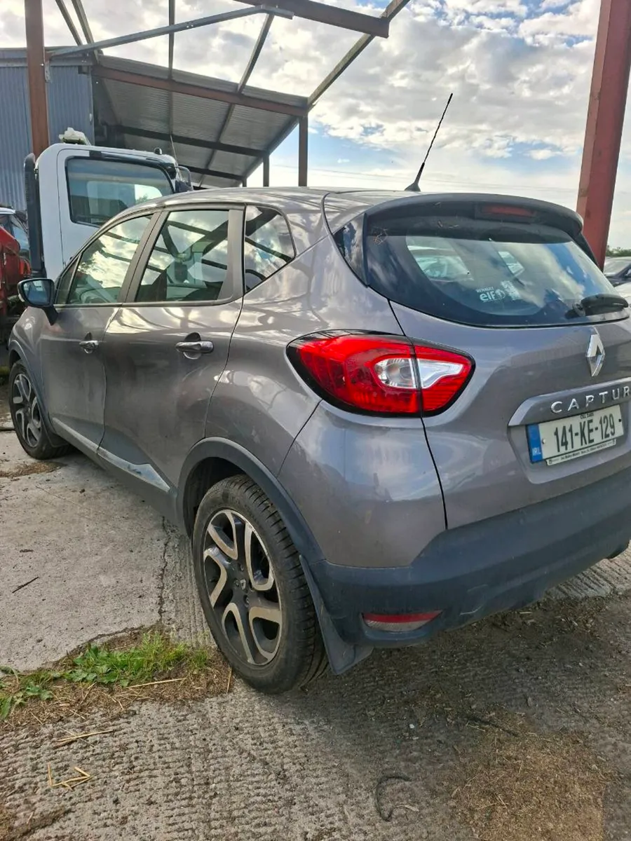 RENAULT CAPTUR 2014 - Image 2