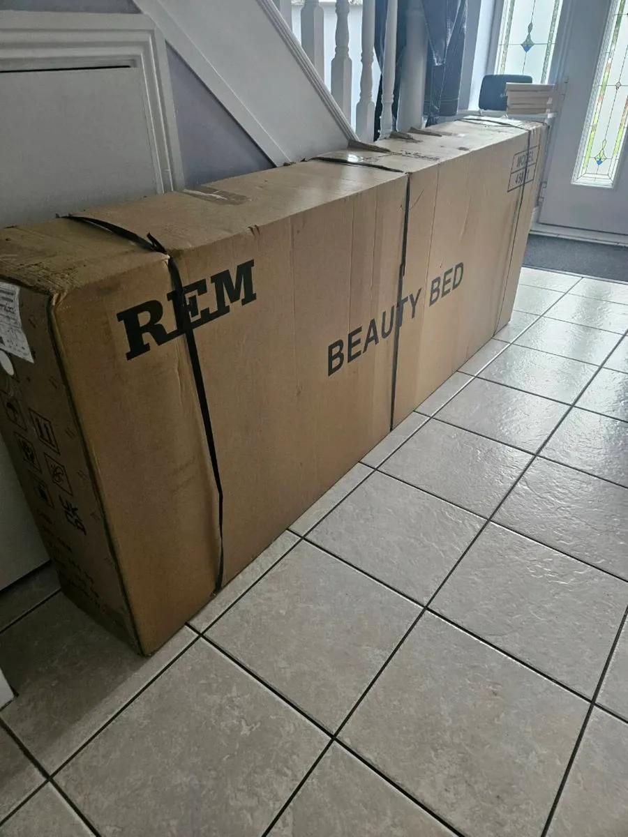 Beauty bed - Image 1