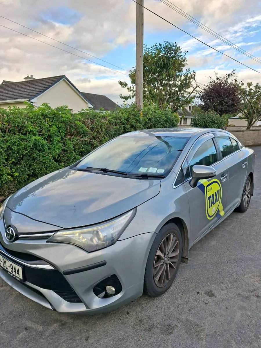 TOYOTA AVENSIS 2017 - Image 2