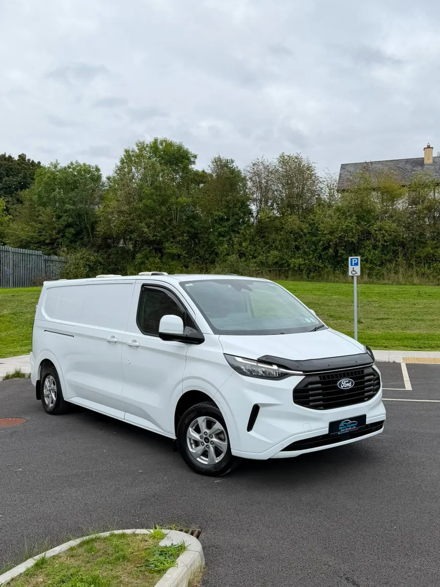 Ford Transit Custom 2025 - Image 1
