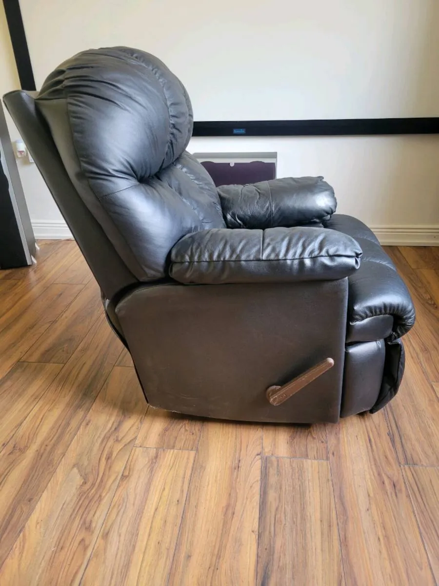 Leather recliner armchair - Image 2