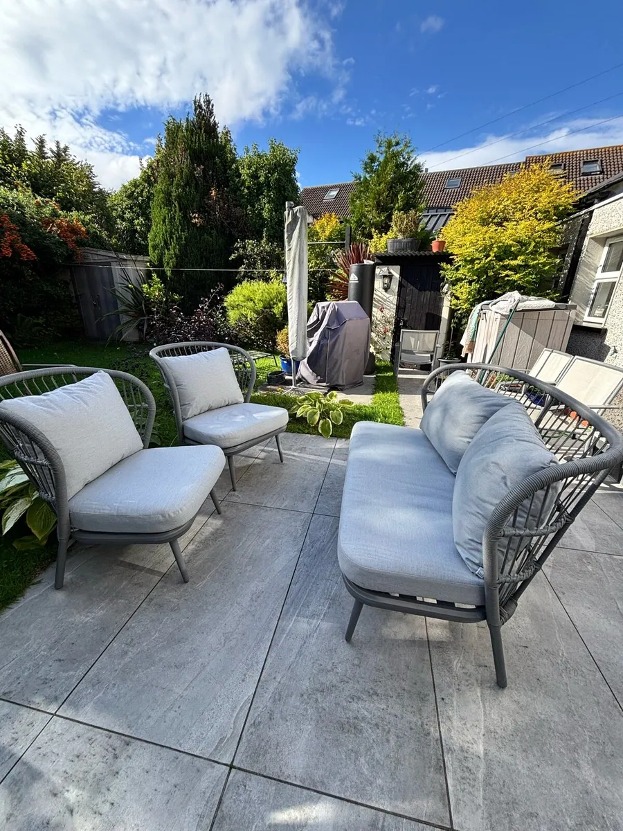 Patio furniture - Image 2