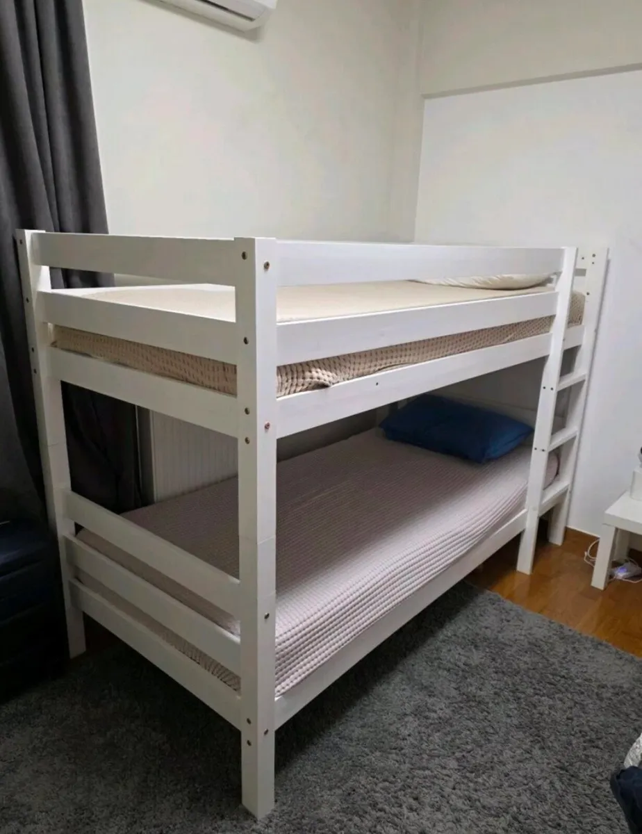 Single bunk beds