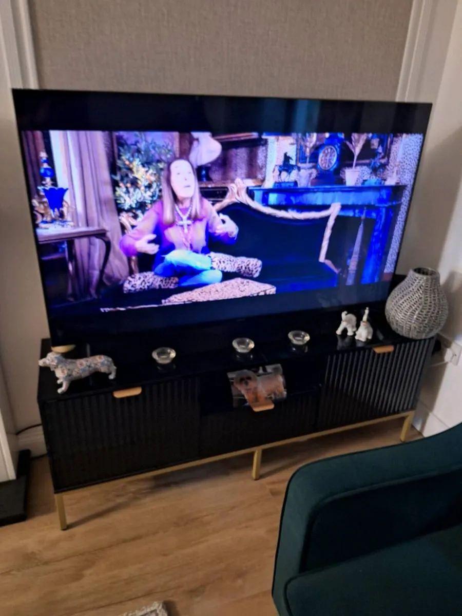 Sideboard for large TV - Image 1