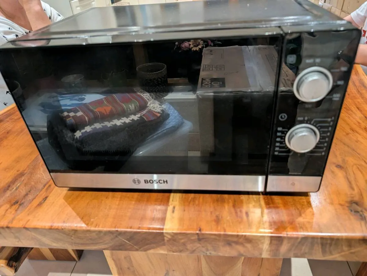 Bosch Series 2 Microwave – 20L, 800W - Image 2