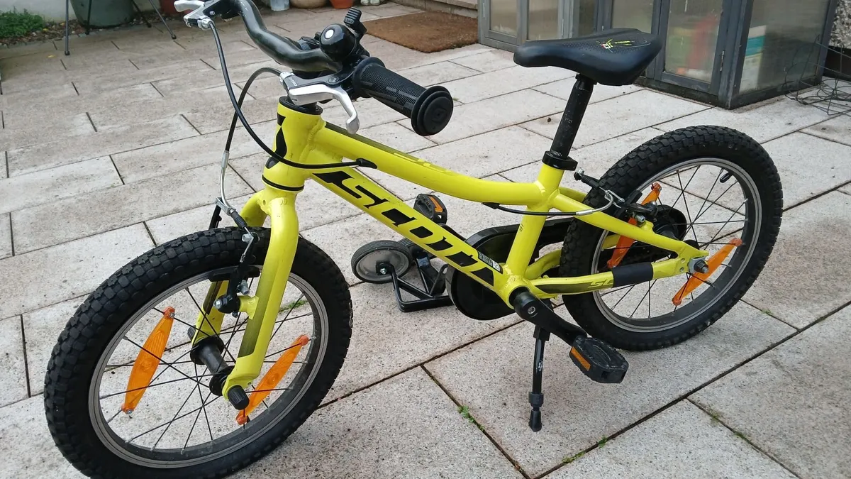 Kids Scott Scale 16" bike - Image 2