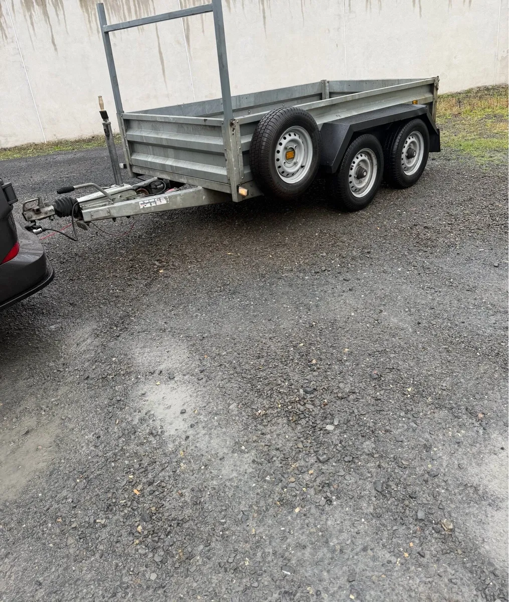 8”2 x4 ft indespension trailer : immaculate  cond - Image 1