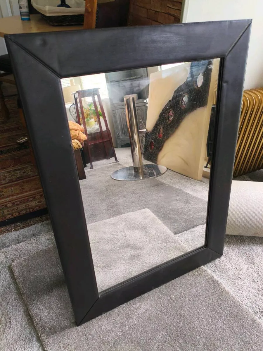 Lovely 4 ft by 2 ft leathereete mirror like new 20 - Image 2