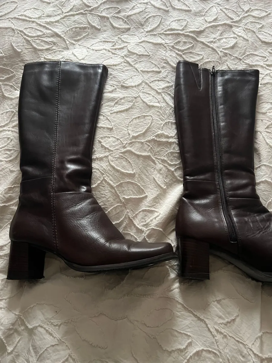 New  Italian Leather Boots,  brown,  Size 6 - Image 1