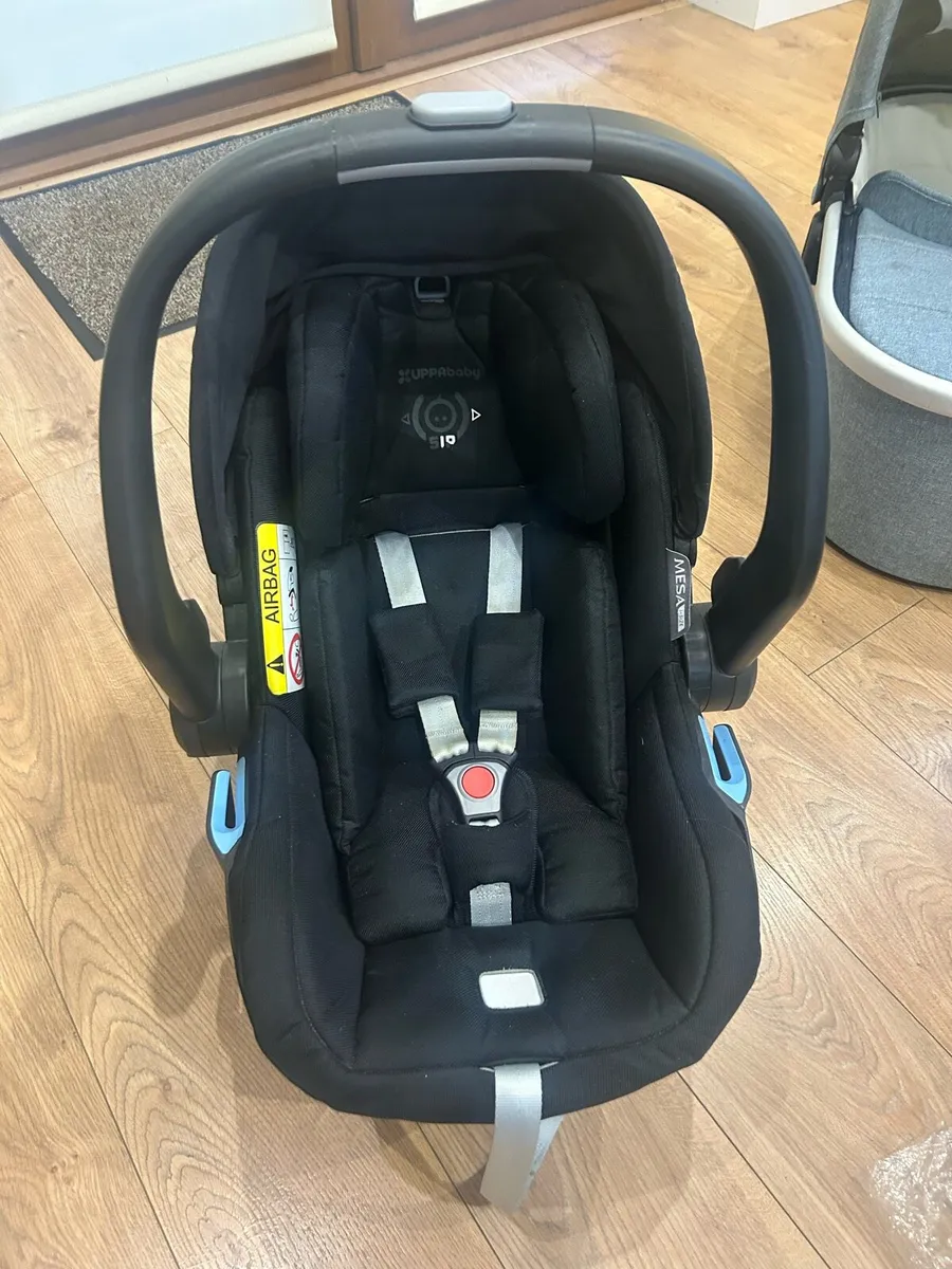 UppaBaby Vista V2 Travel System - Image 2
