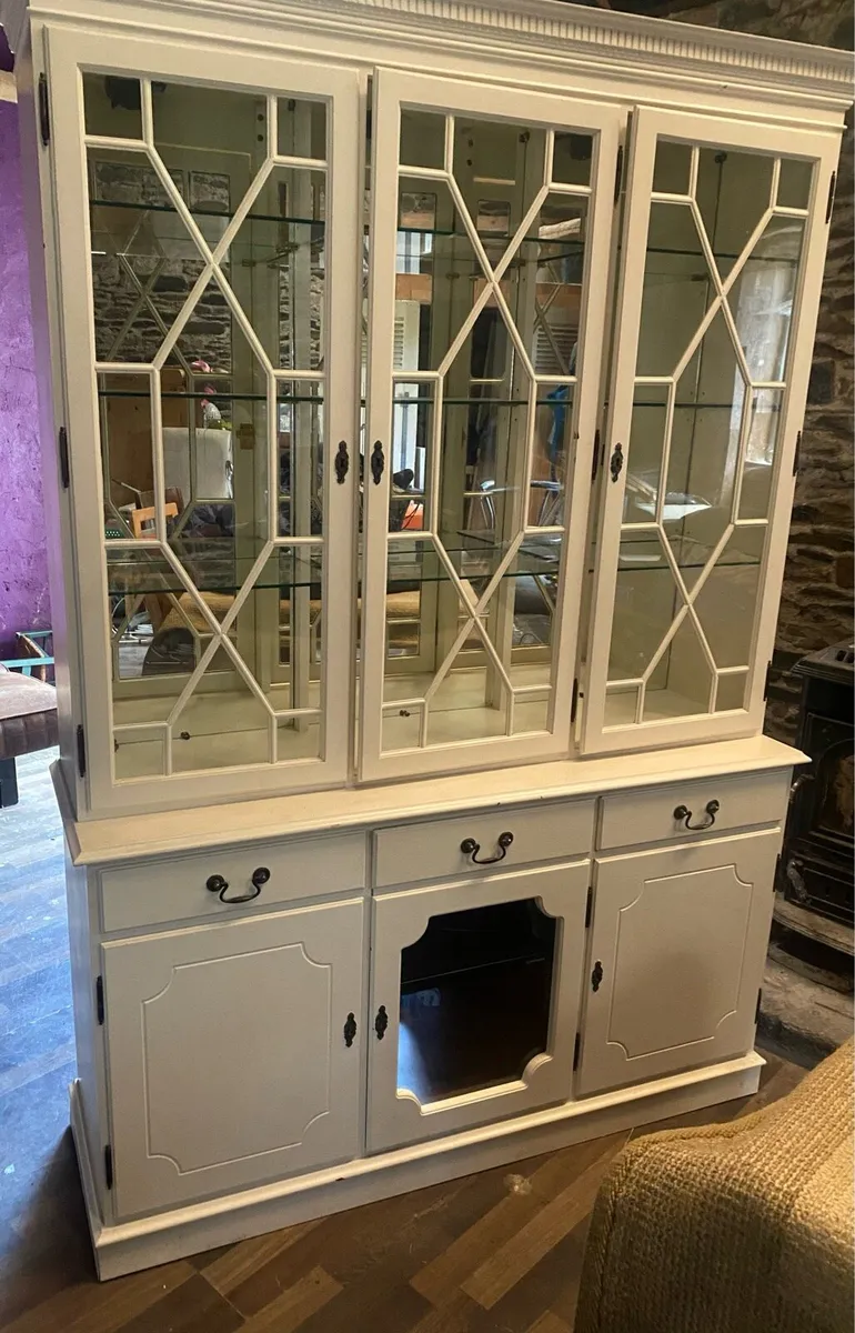 Side board - Image 2