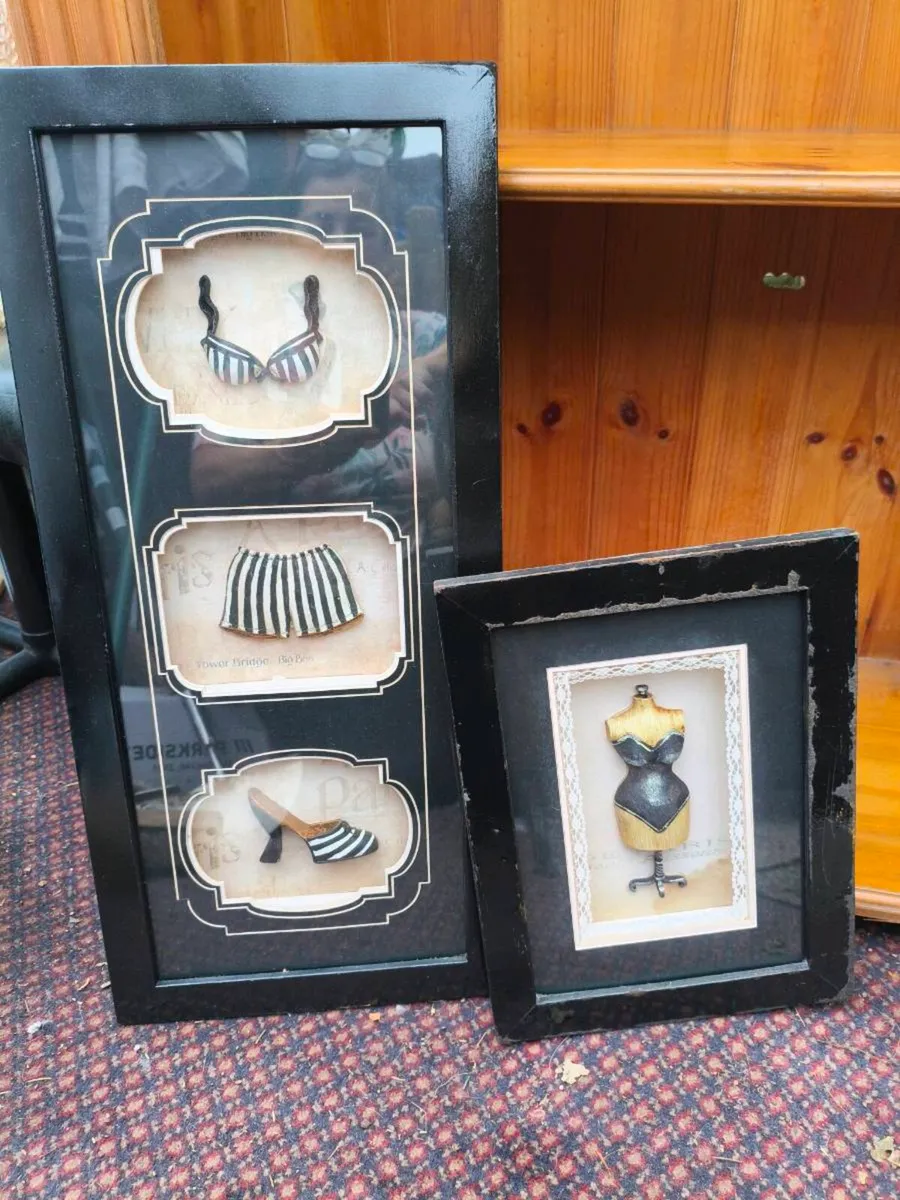 2 lovely vintage style pictures tall table 50 lot. - Image 3