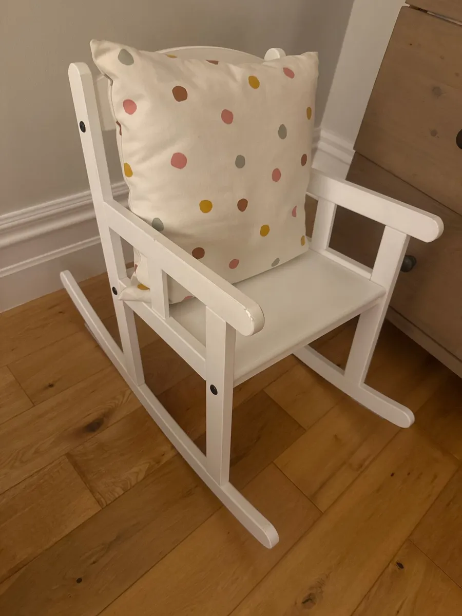 Kids rocking chair - Image 1
