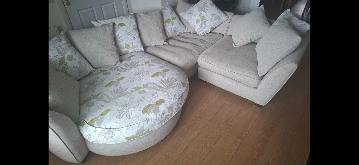 Sofa - Image 4