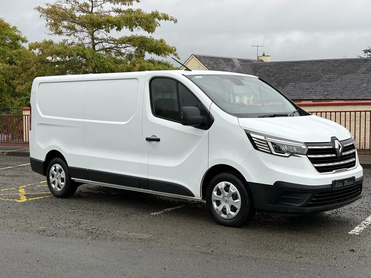 2023 (231) RENAULT TRAFIC BUSINESS + - Image 1