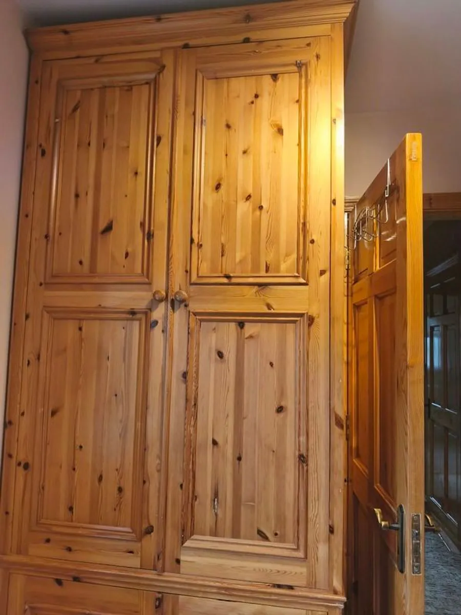 Bedroom furniture for sale - Image 1