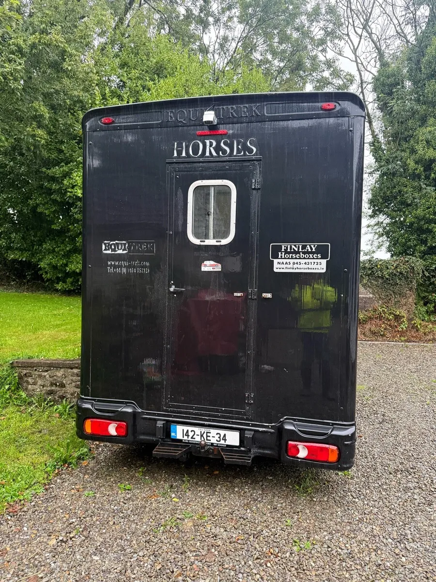Peugeot Boxer horse van - Image 3
