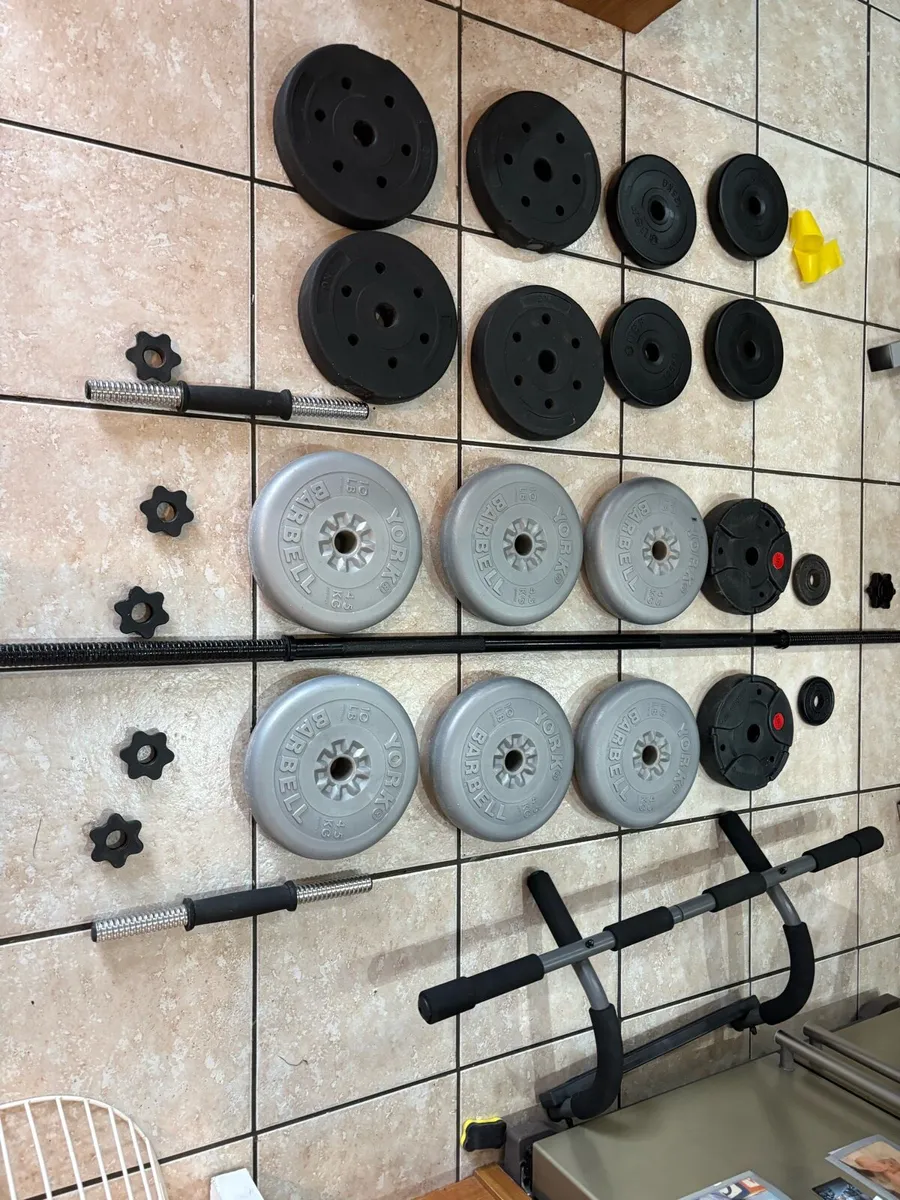 WEIGHT BENCH + CHIN UP, 50KG WEIGHT, MATS, BARS! - Image 2