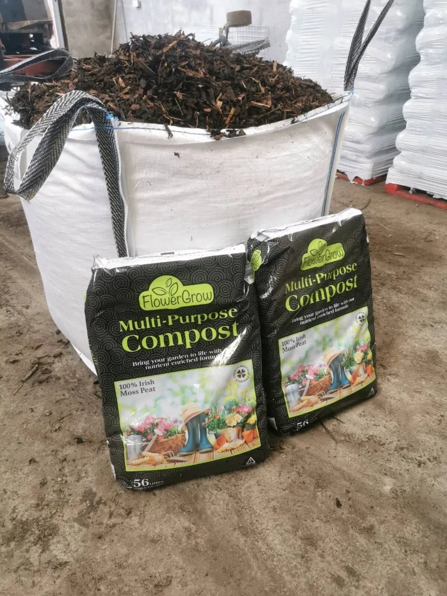 Bark mulch topsoil compost - Image 1