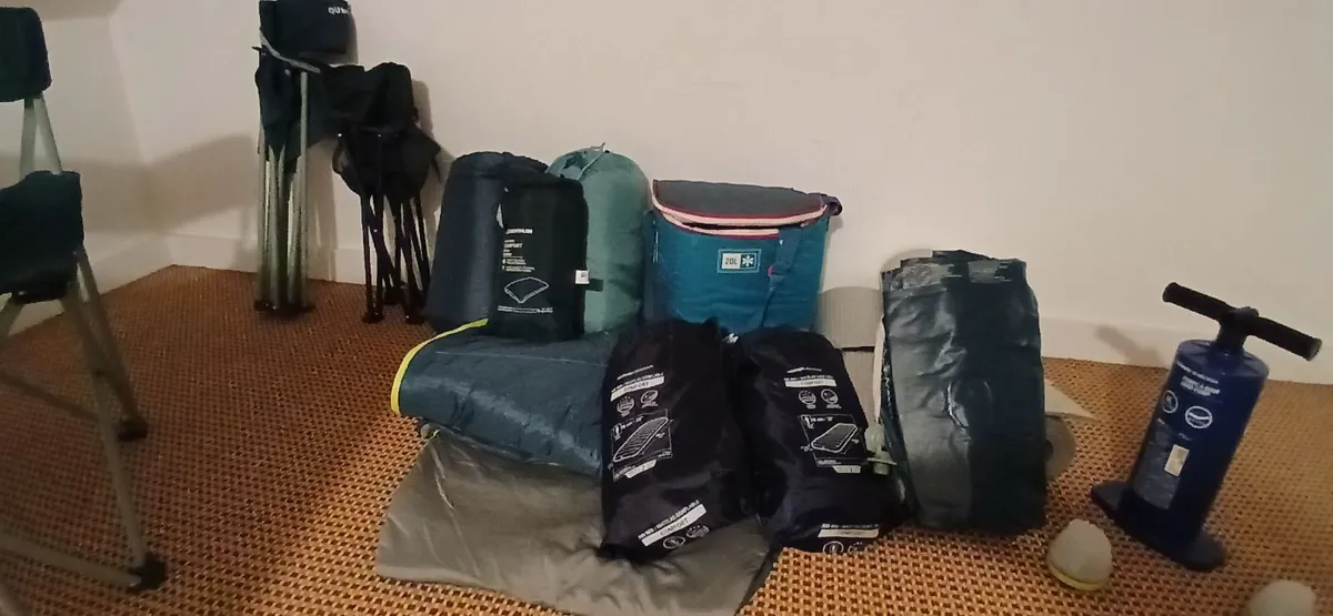 Complete camping bargain - Image 1