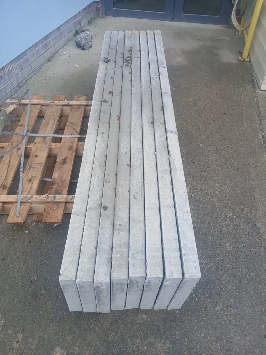 Wooden fence panels posts and boards - Image 3