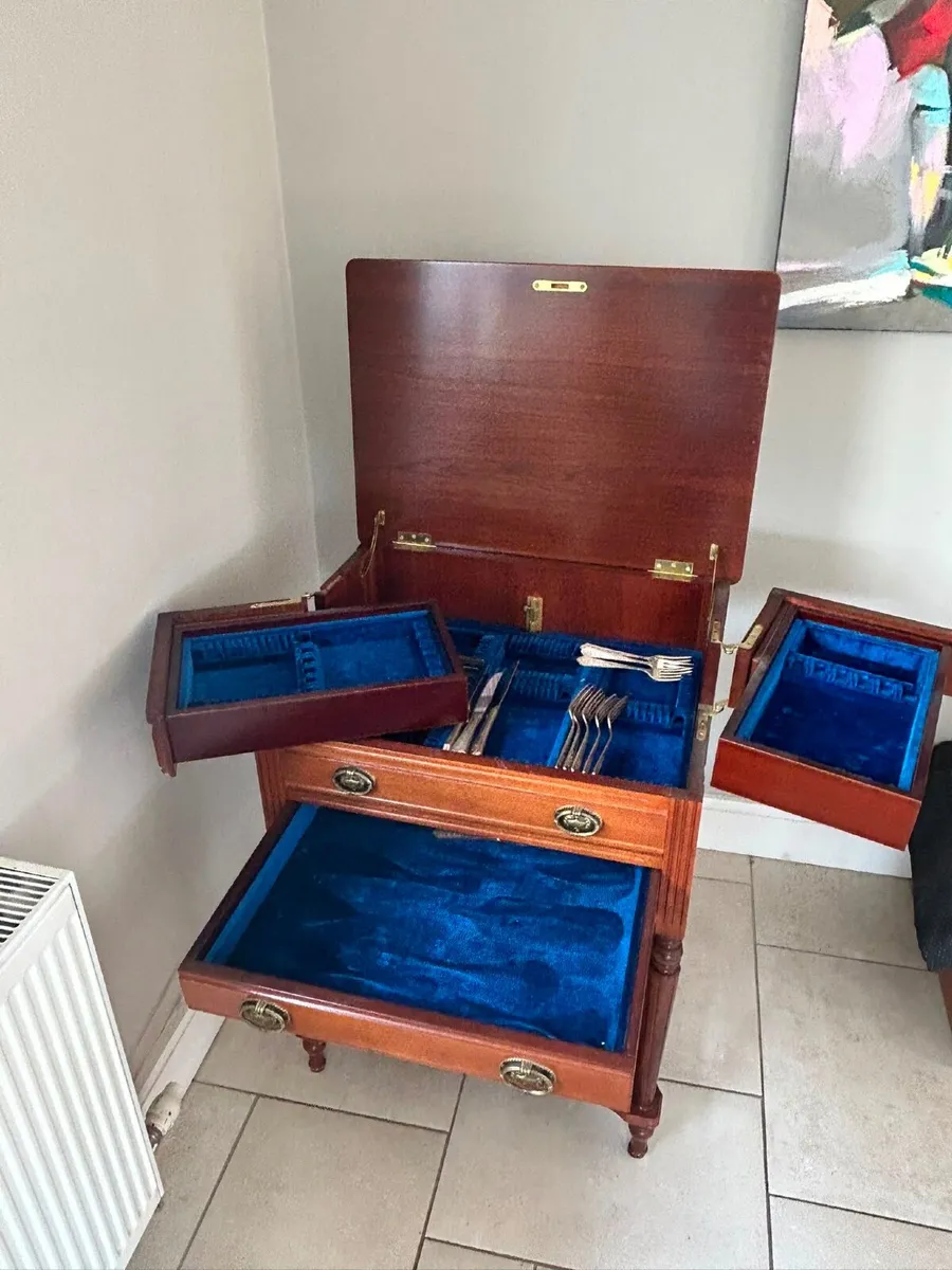 Silver cutlery Cabinet