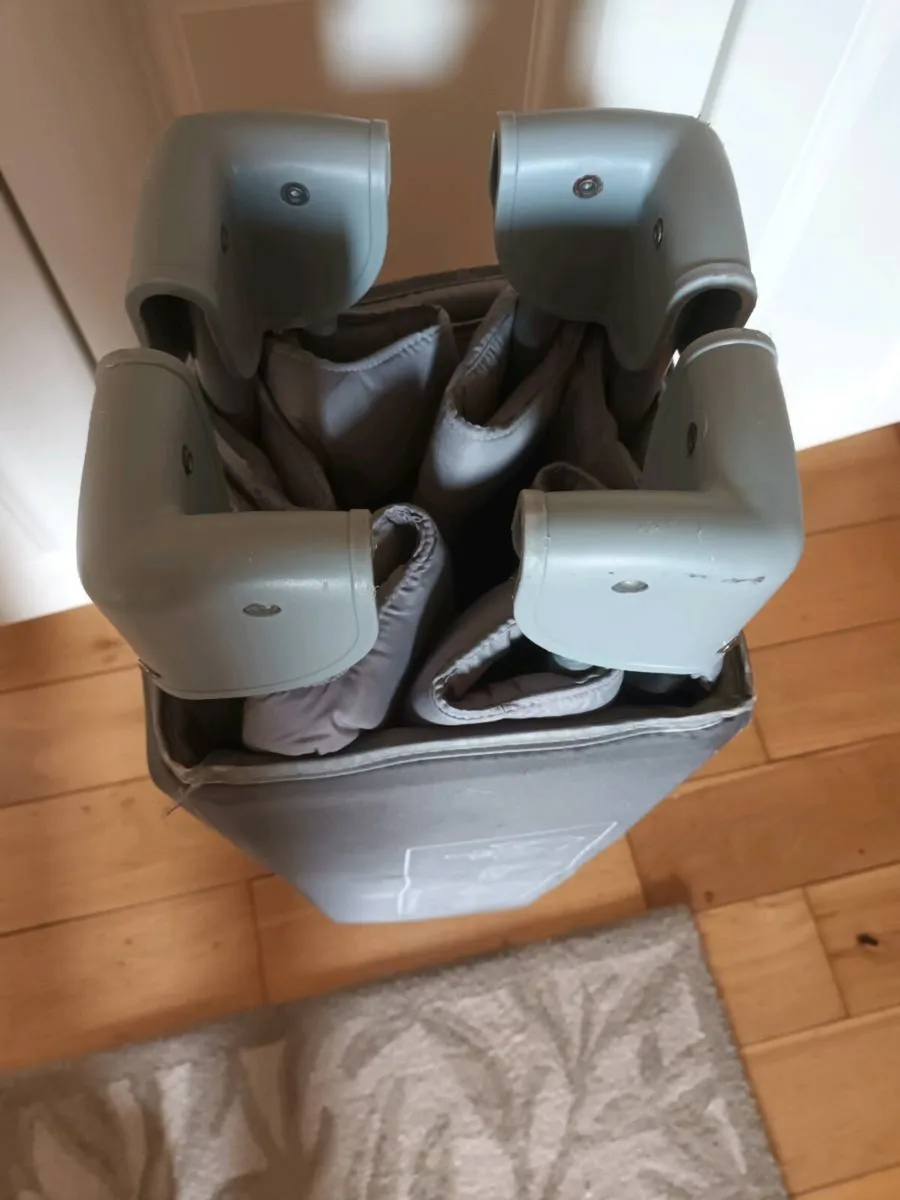 Travel  cot - Image 3