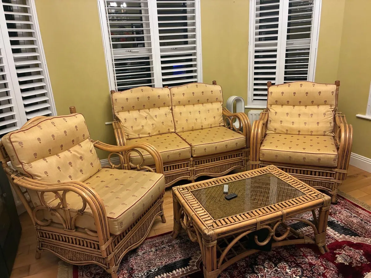 3 piece sweet and coffee table