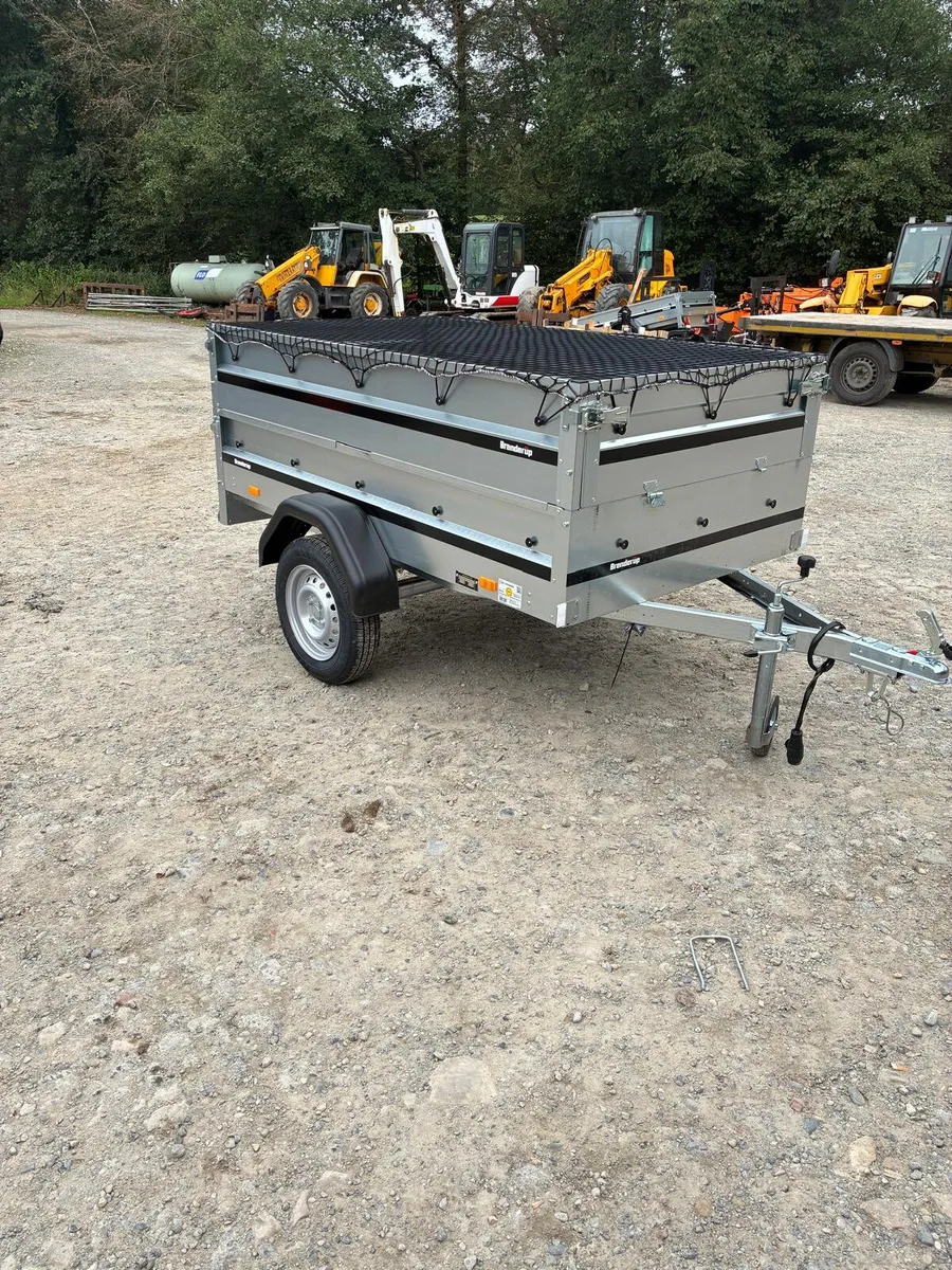 Trailer - Image 1