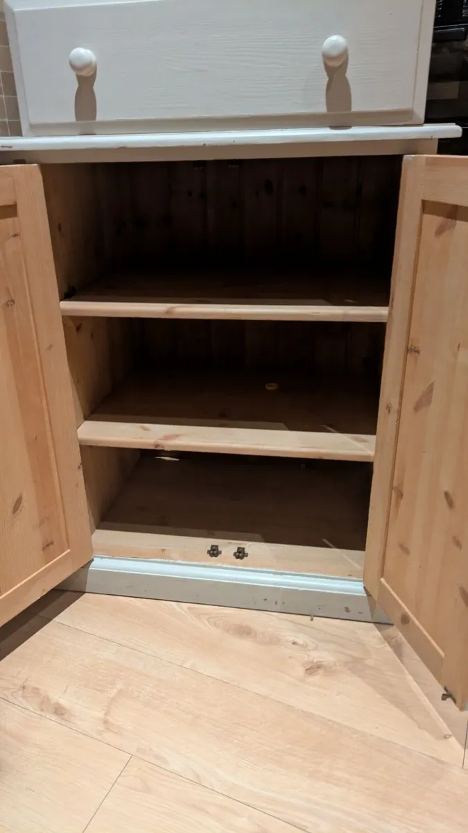 Pine dresser sideboard. - Image 4