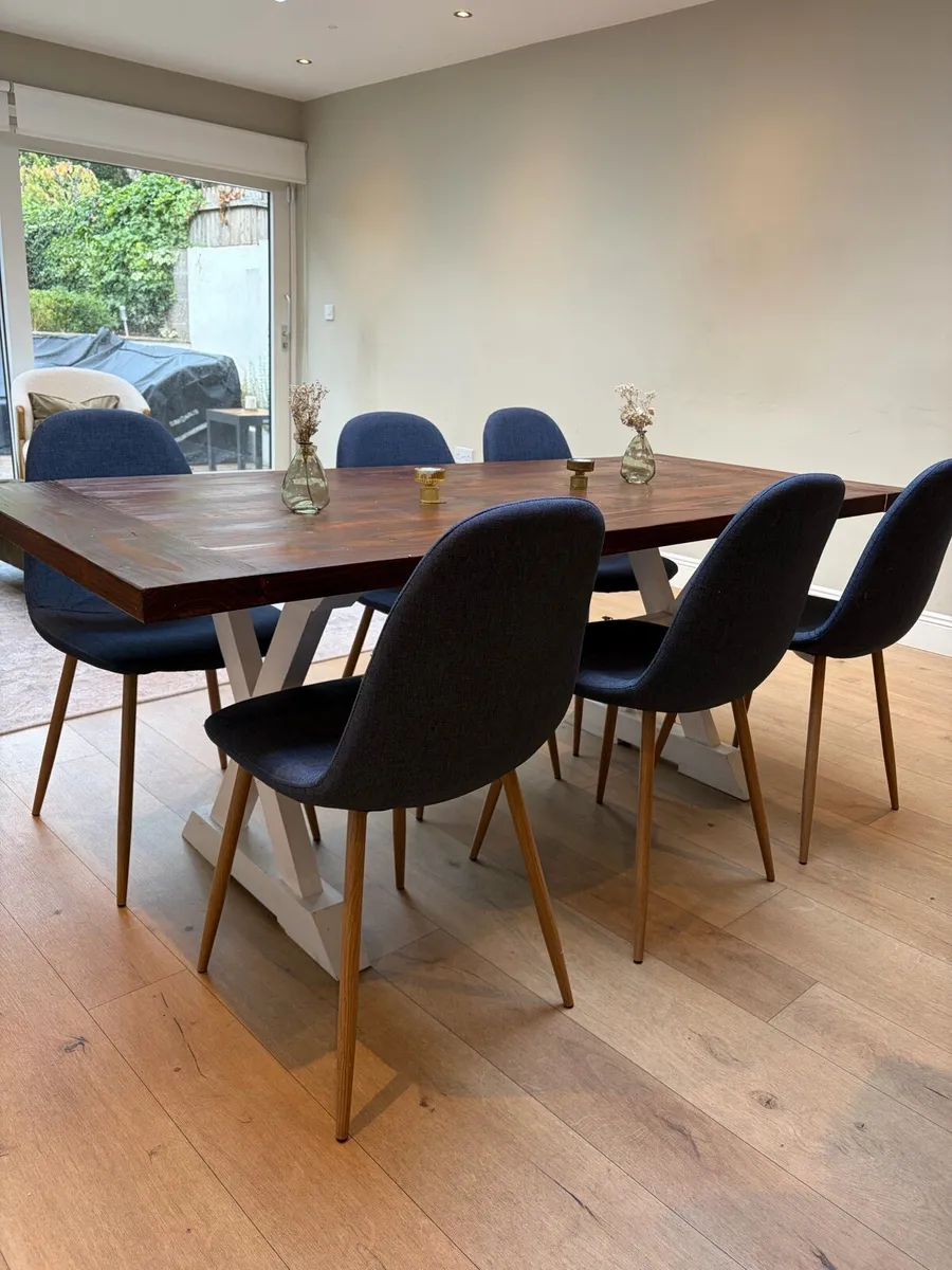 Kitchen table - Image 1