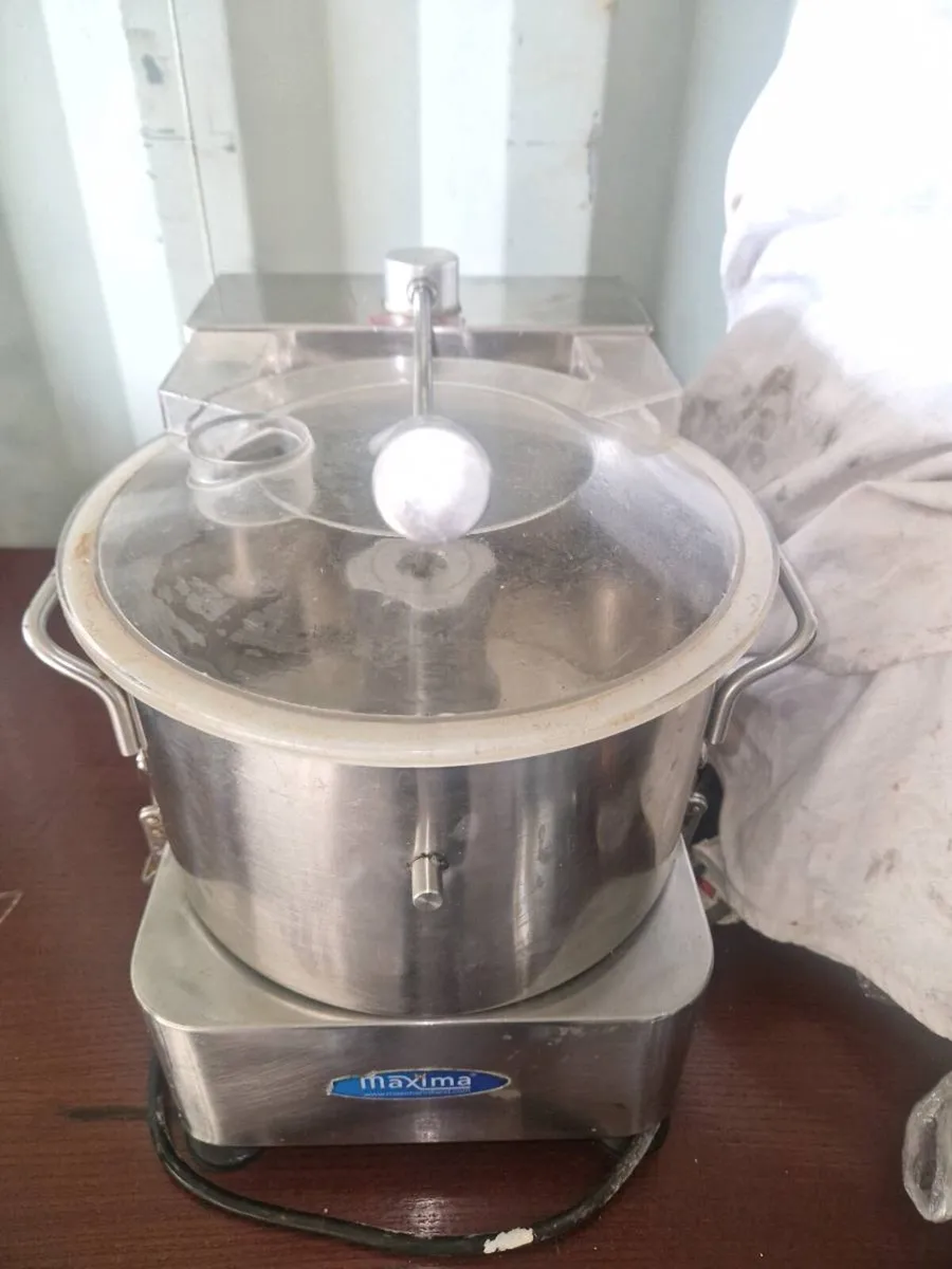 Commercial kitchen equipment - Image 1