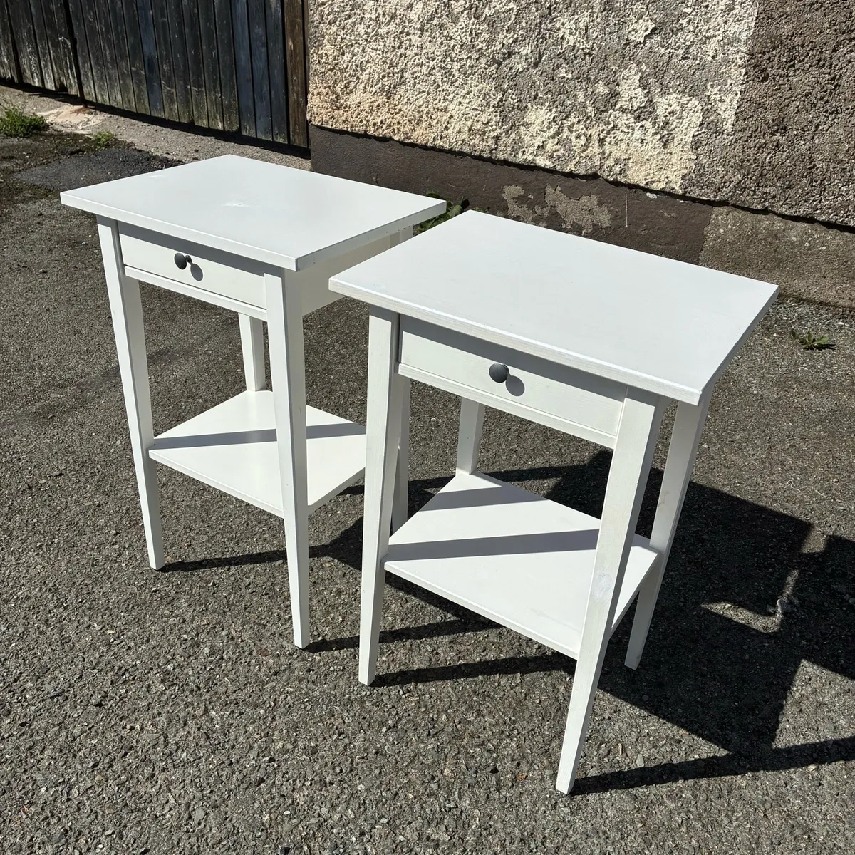 Two white lockers - Image 4