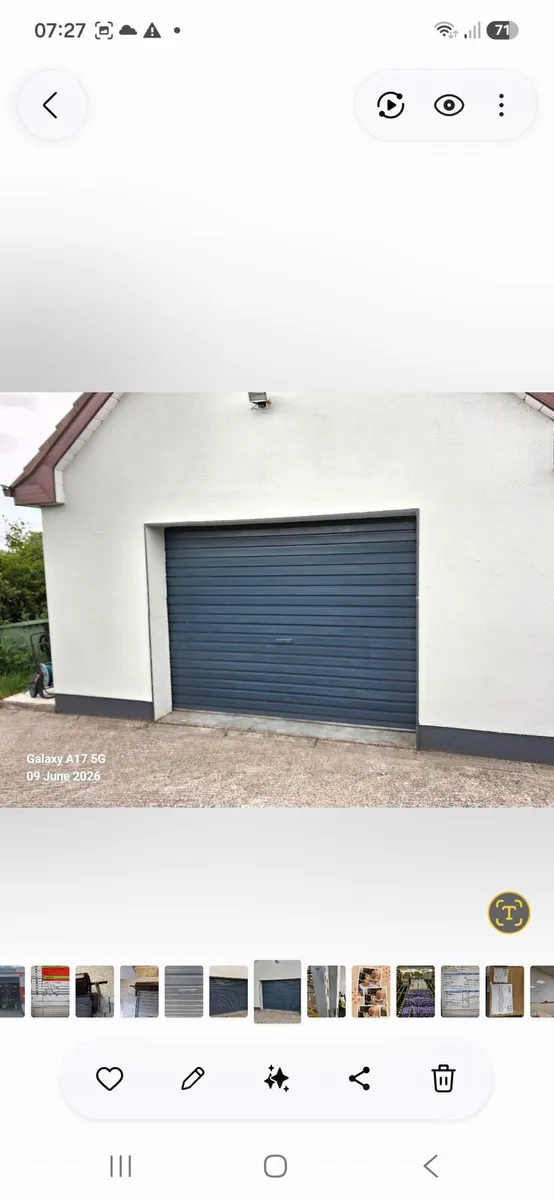 Garage door roller - Image 1