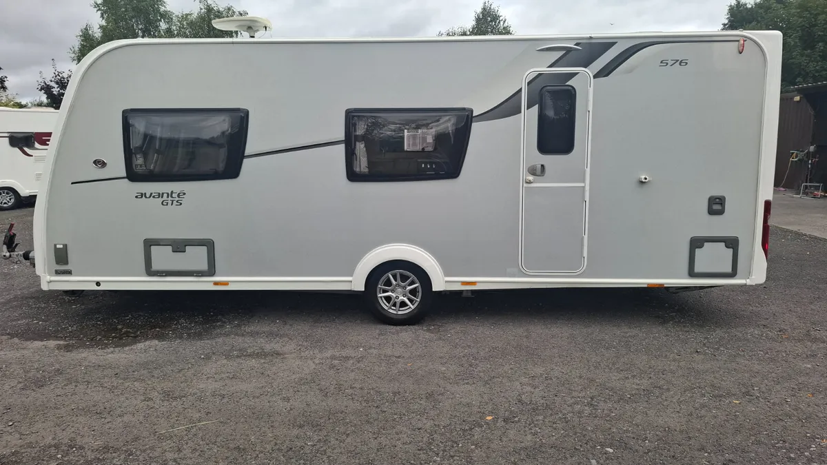 Elddis Avante 6 Berth Caravan - Image 1