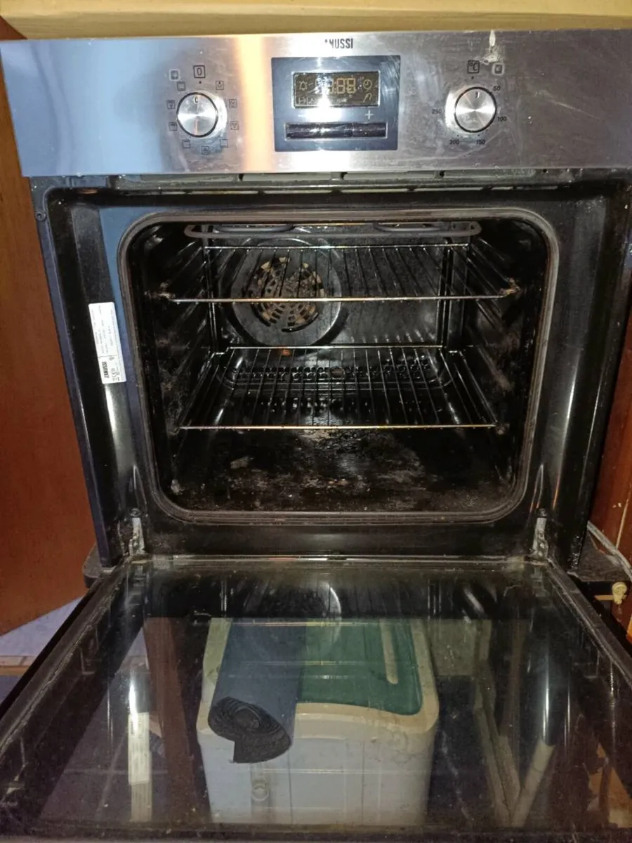 Zanussi oven excellent condition - Image 3