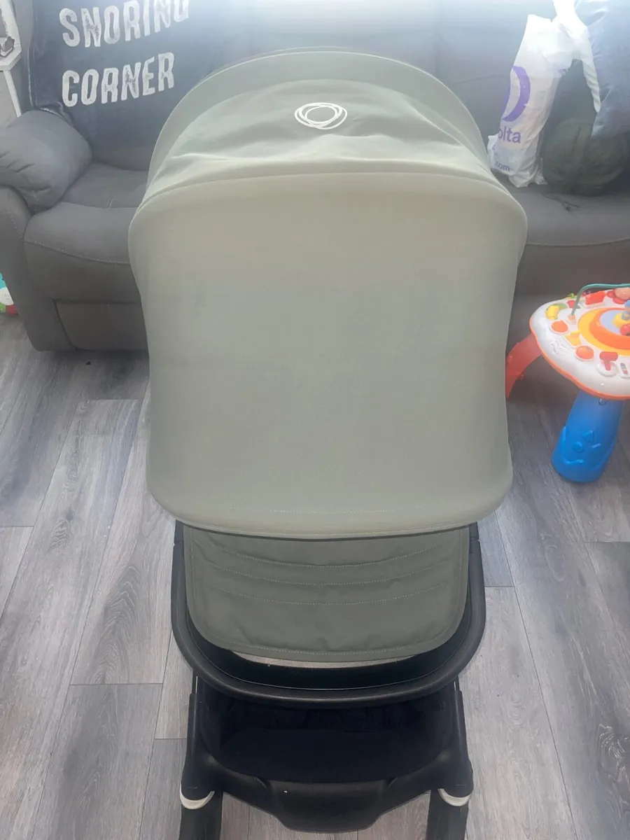 Pram - Image 1