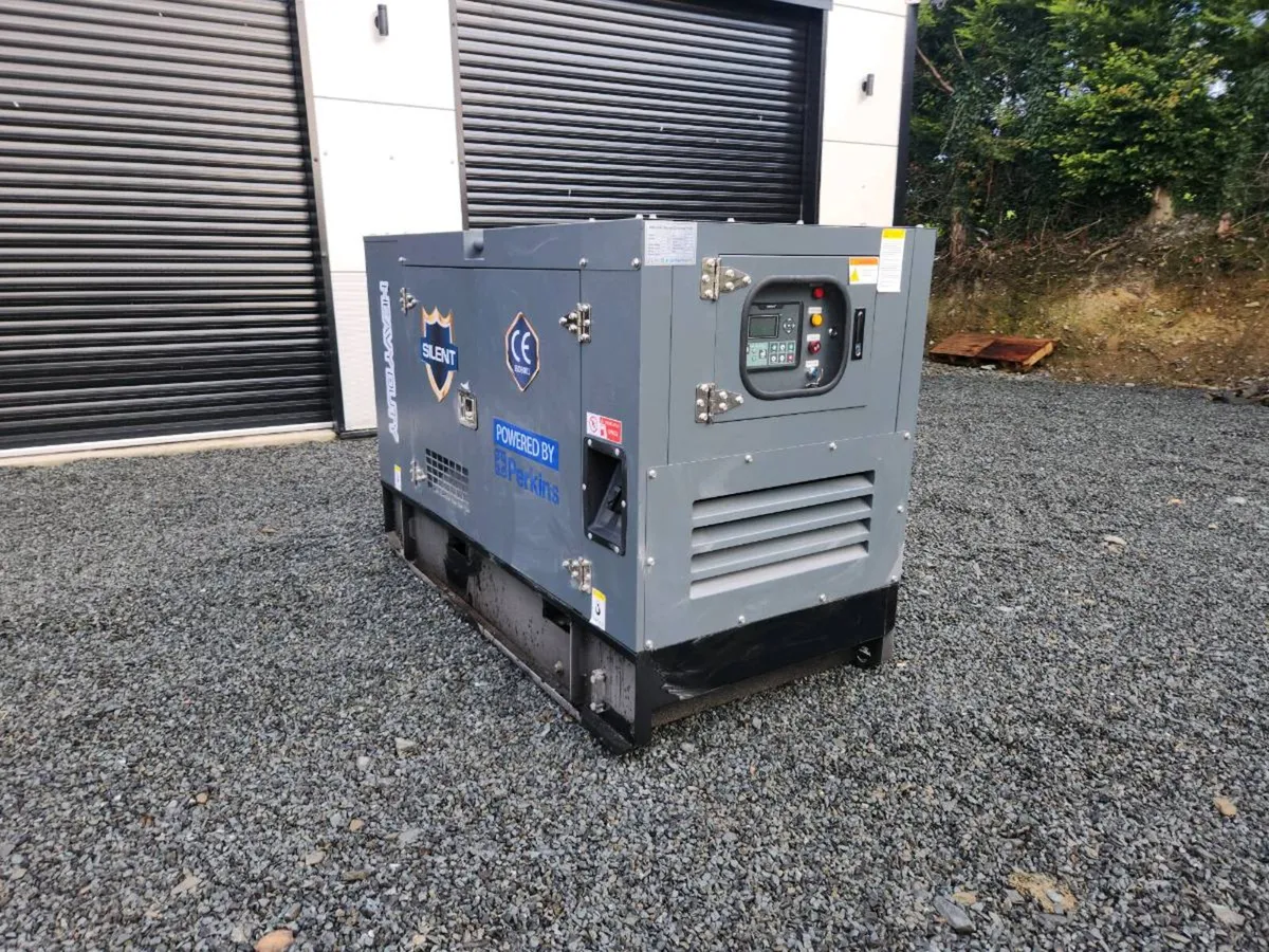 10KVA Perkins,Stanford Generator Runs 24/7 - Image 1