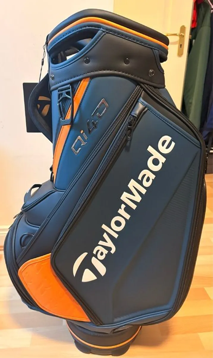 Taylormade Tour Staff  Qi4D bag - Image 3