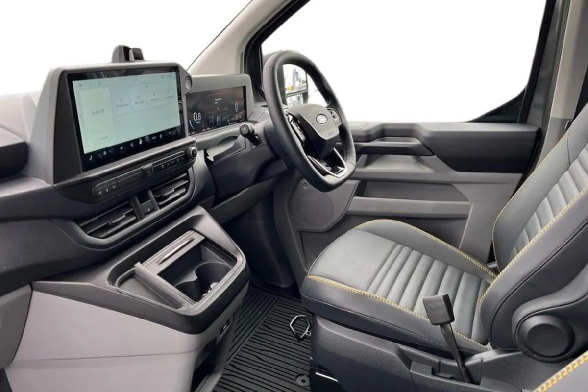 Ford Transit Custom 320 Trail AUTO L1 SWB Double C - Image 3