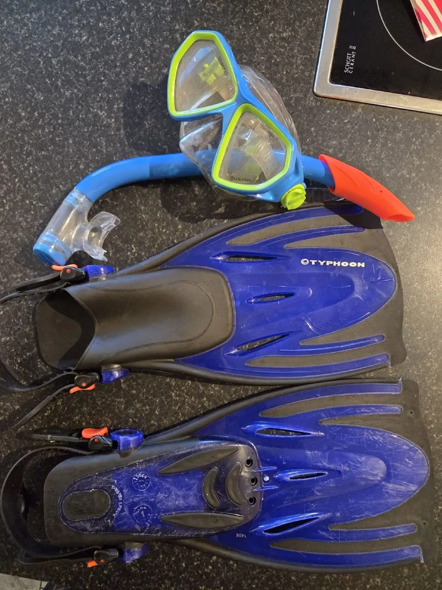 Kids Snorkle and Fins - Typhoon - Image 1