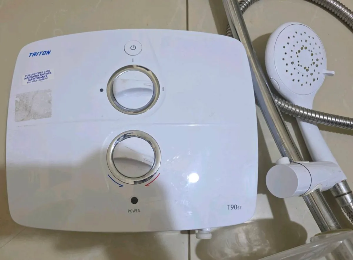 Electric shower - Image 1
