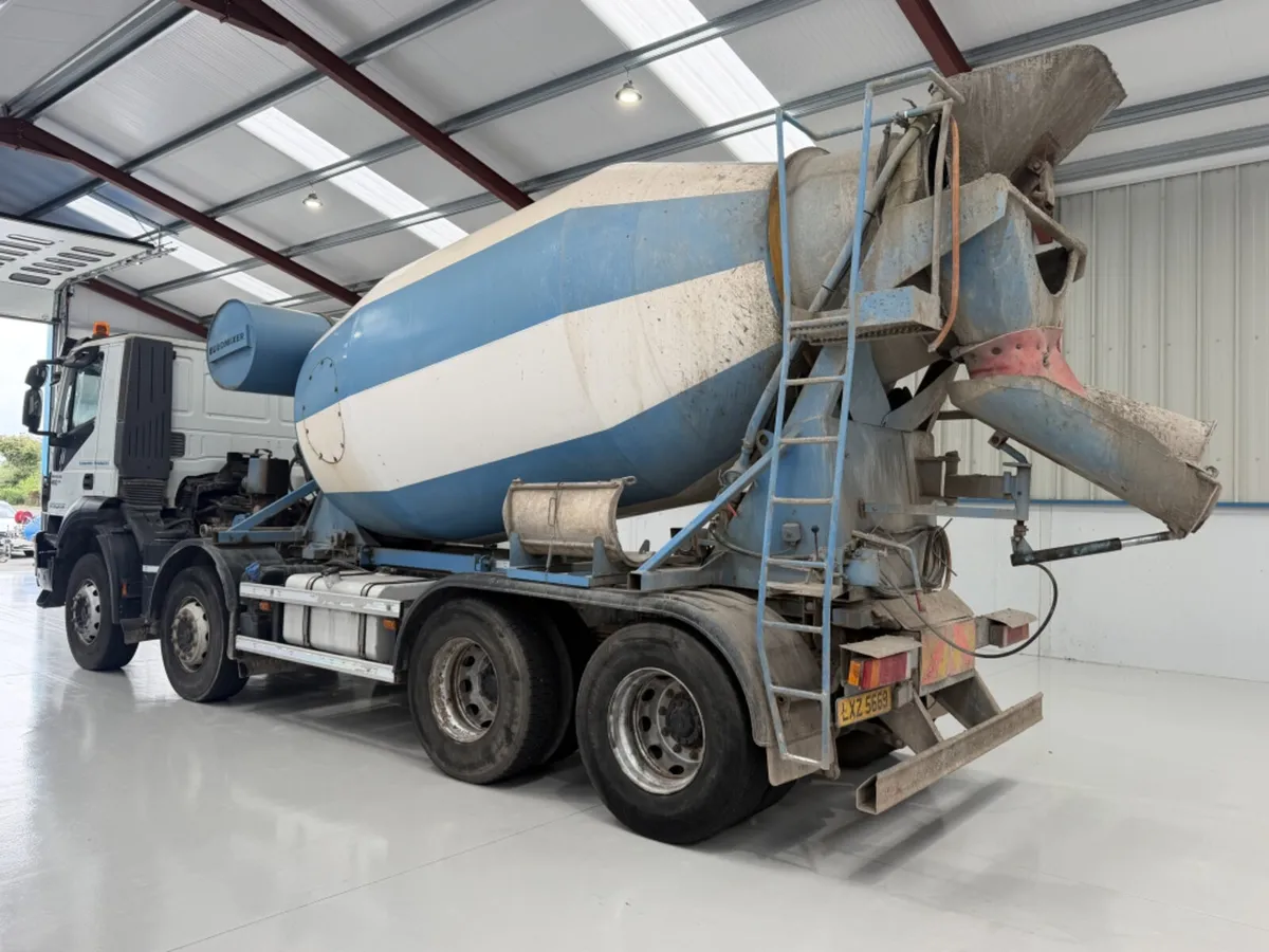 2018 IVECO TREKKER 410 CONCRETE MIXER - Image 4