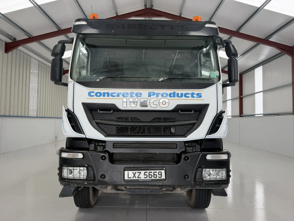 2018 IVECO TREKKER 410 CONCRETE MIXER - Image 2
