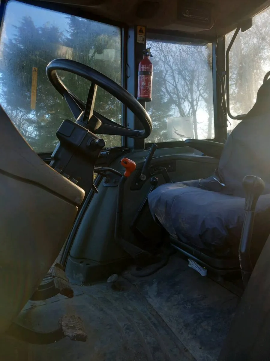 New Holland L85 - Image 3
